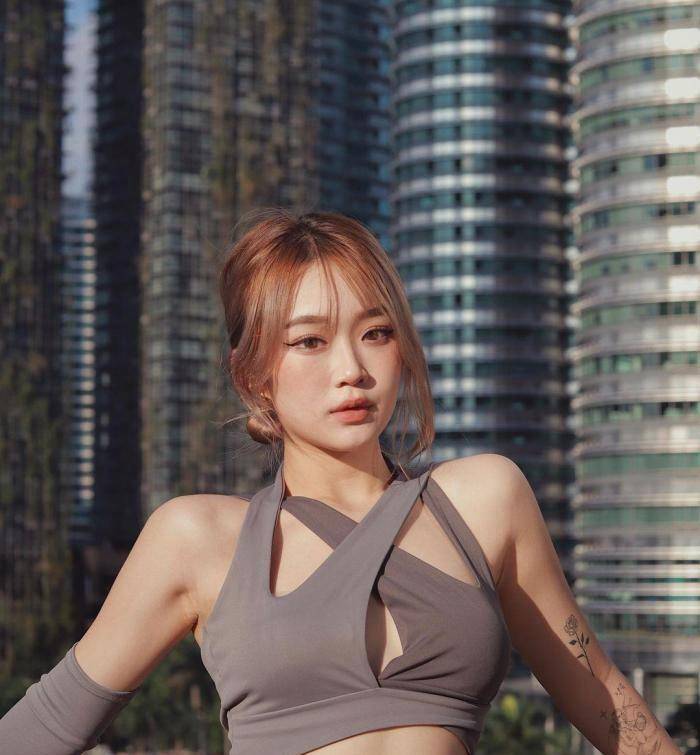 美女图集:判断是不是辣妹,不是看她的颜值,而是看她的穿搭 美女图集:判断是不是辣妹,不是看她的颜值,而是看她的穿搭