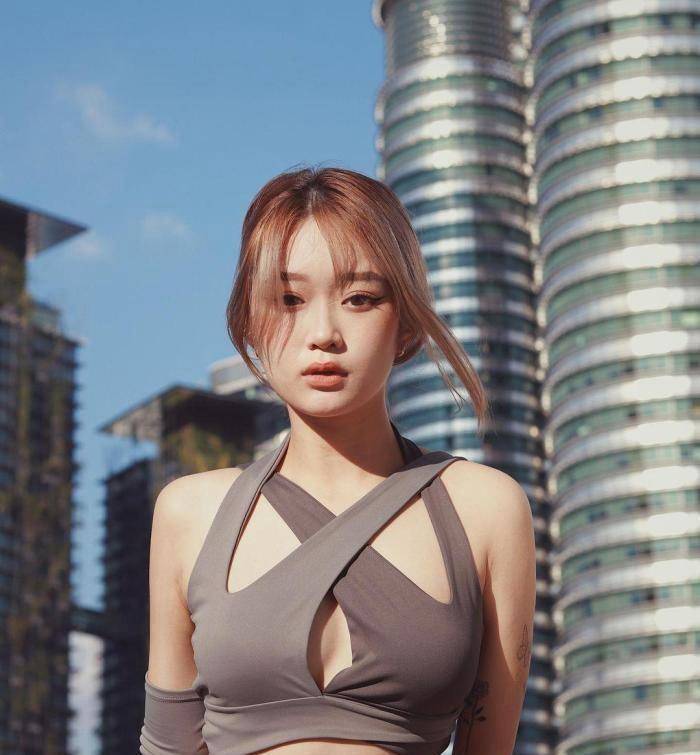 美女图集:判断是不是辣妹,不是看她的颜值,而是看她的穿搭 美女图集:判断是不是辣妹,不是看她的颜值,而是看她的穿搭