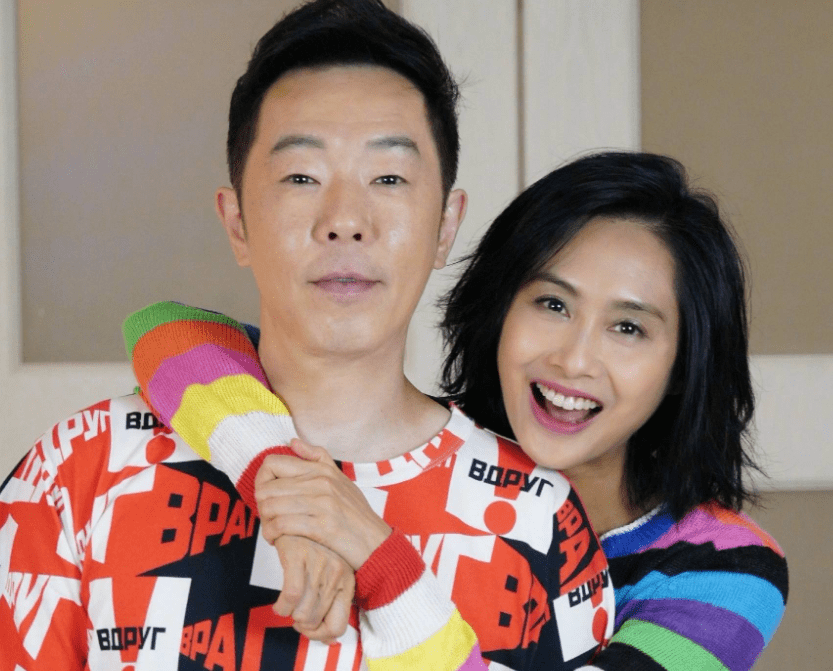 52岁朱茵现状：住深山残屋，开97年破车，她活成了娱乐圈李子柒