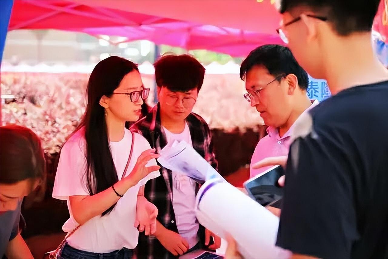 全国高考避坑:这6个专业录取分数高,就业率低得离谱 全国高考避坑:这6个专业录取分数高,就业率低得离谱