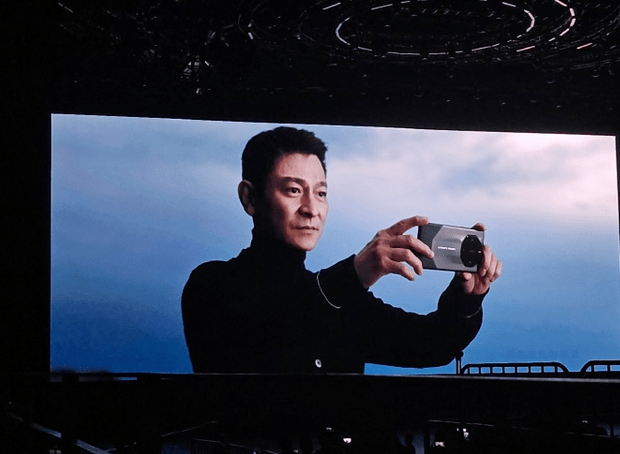 16小时卖出去160亿人民币!华为手机会给刘德华几亿代言费? 16小时卖出去160亿人民币!华为手机会给刘德华几亿代言费?